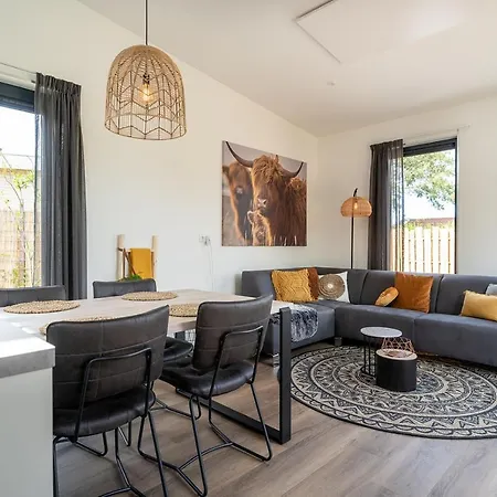 Branding 104 - Het Oude Nieuwland Not Intended For Company Or Work-related * Ouddorp