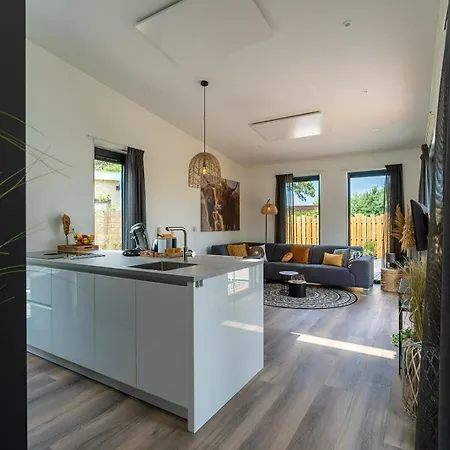 Branding 104 - Het Oude Nieuwland Not Intended For Company Or Work-related * Ouddorp