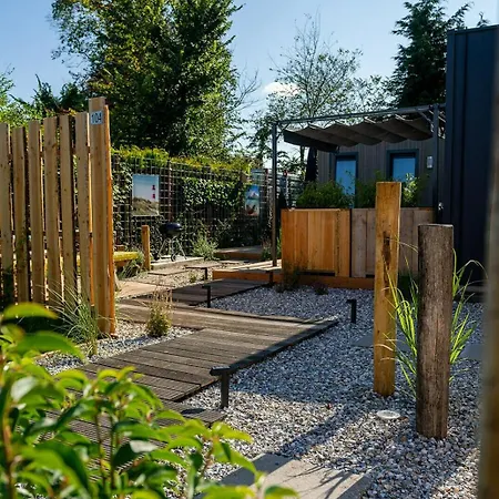 Branding 104 - Het Oude Nieuwland Not Intended For Company Or Work-related Ouddorp