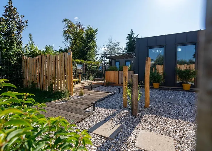 Branding 104 - Het Oude Nieuwland Not Intended For Company Or Work-related Ouddorp