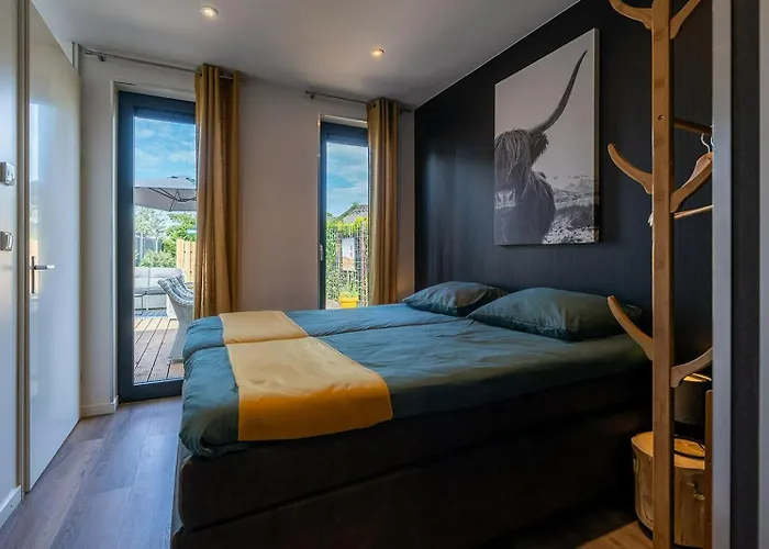 Branding 104 - Het Oude Nieuwland Not Intended For Company Or Work-related Ouddorp