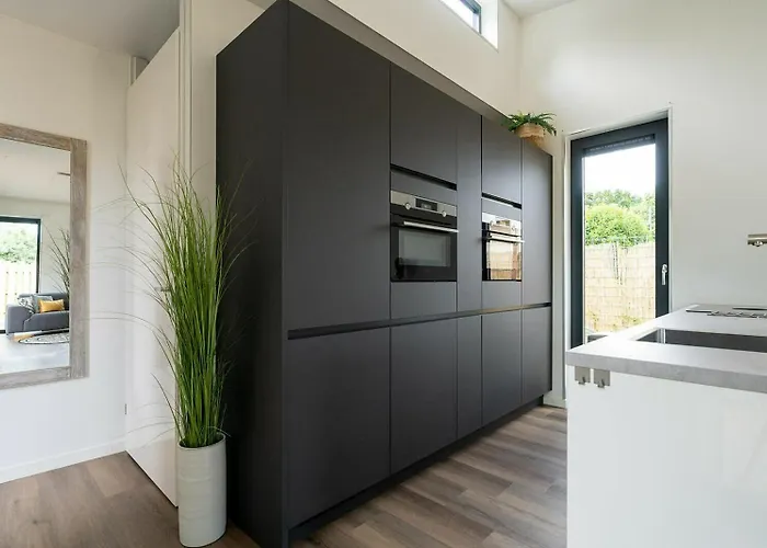 Branding 104 - Het Oude Nieuwland Not Intended For Company Or Work-related *