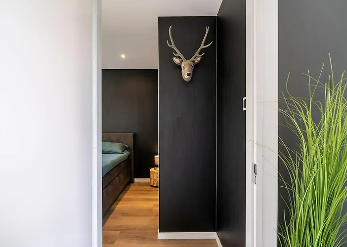 Branding 104 - Het Oude Nieuwland Not Intended For Company Or Work-related *