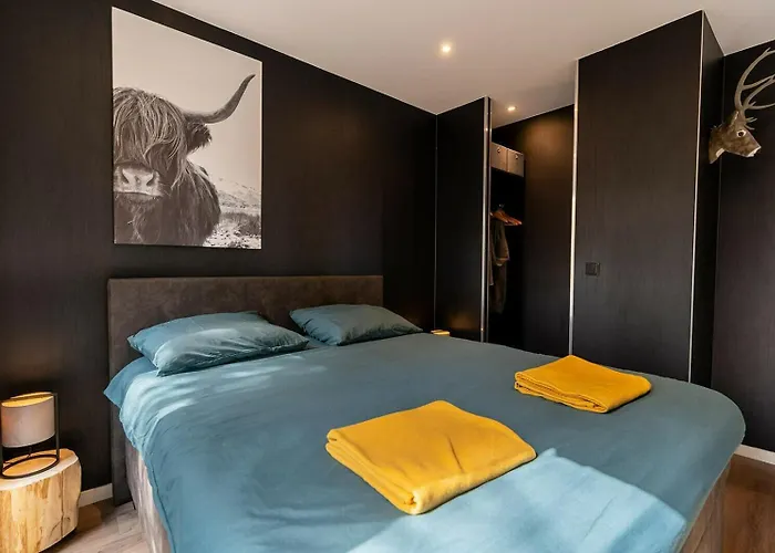 Branding 104 - Het Oude Nieuwland Not Intended For Company Or Work-related Ouddorp